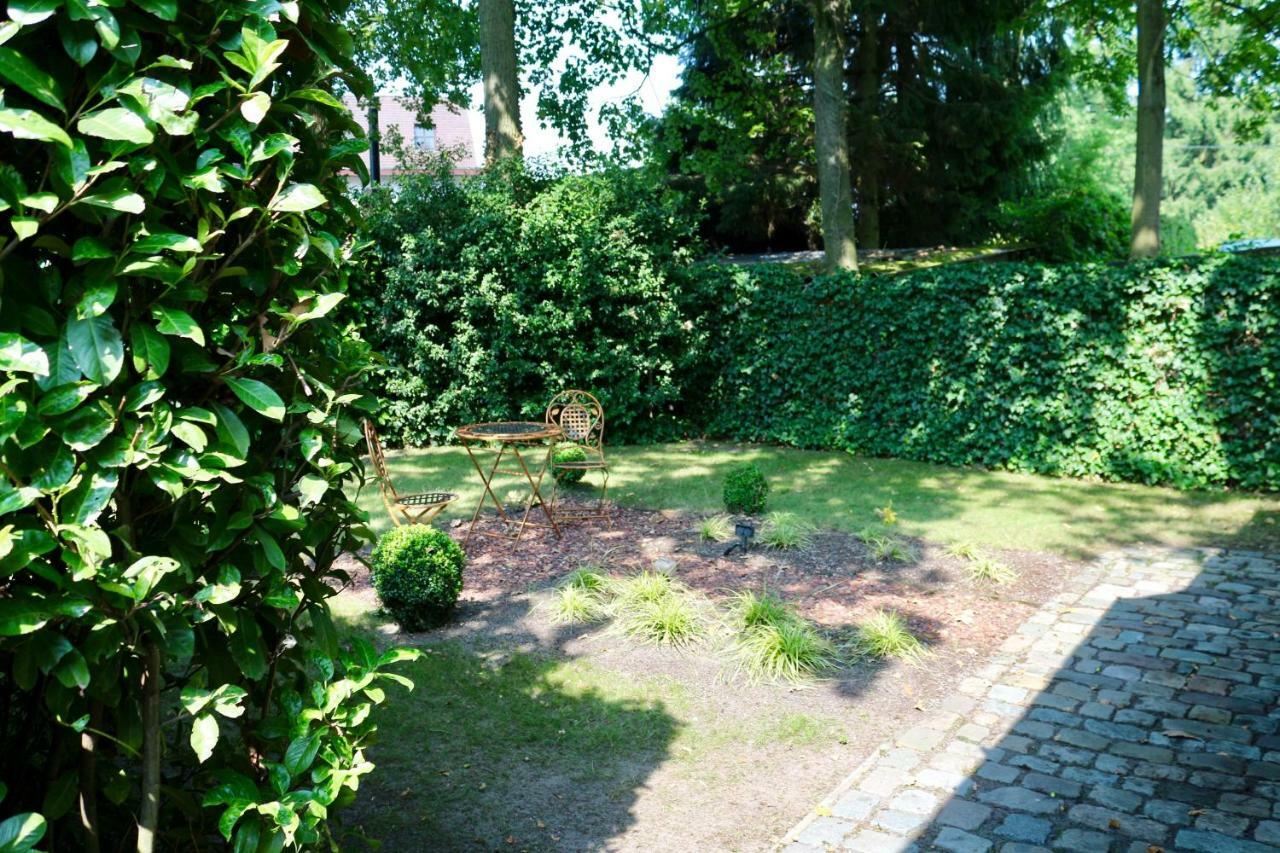 Hotel Under Oaks Westmalle Exterior foto